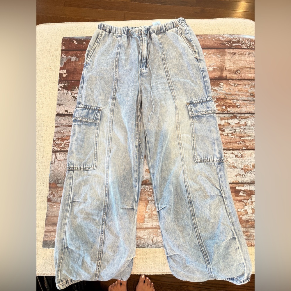 Kensie Blue Relaxed Soft Chambray like Jeans with Vintage Faded Look